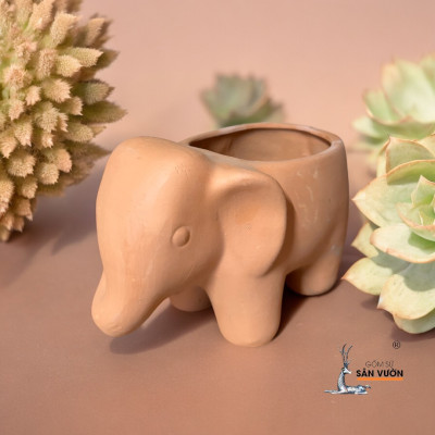 Chậu Gốm Đất Nung Hình Chú Voi Con