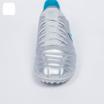 Giày đinh đá bóng sân cỏ nhân tạo Thunder Chất liệu: TPU kết hợp Microfiber siêu bền, chống thấm