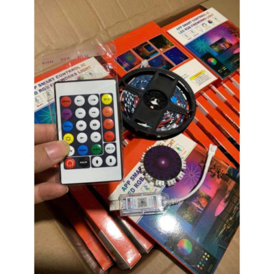 Đèn Led Dán Tường RGB 16 Màu Cảm Biến Âm Thanh Có Remote