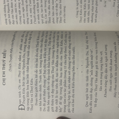 sách phân tích tác phẩm văn học theo đặc trưng thể loại