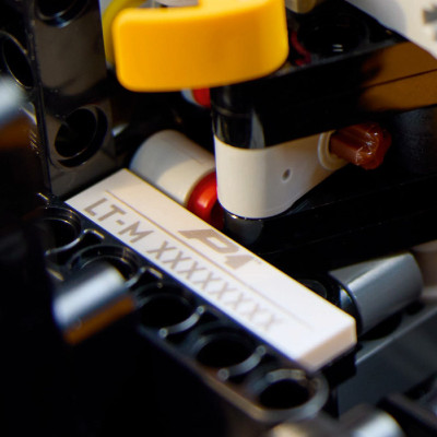 LEGO TECHNIC 42172 Đồ Chơi Lắp Ráp Siêu Xe Thể Thao McLaren (3893 chi tiết)