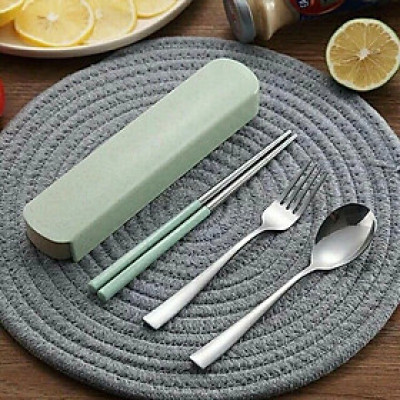 Bộ Đũa Muỗng Nĩa Kèm Hộp Lúa Mạch PaKaSa - Hàng Chính Hãng (giao màu ngẫu nhiên)