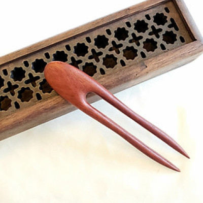 TRÂM CÀI TÓC GỖ TRUYỀN THỐNG (HAI QUE)