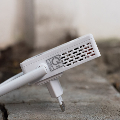 Bộ Kích Sóng Wifi Repeater 300Mbps Totolink EX200 - Hàng Nhập Khẩu