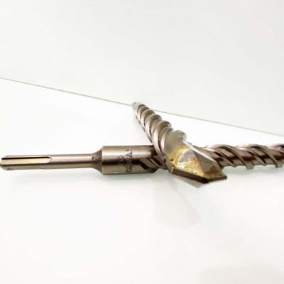 MŨI KHOAN BÊ TÔNG SDS ĐƯỜNG KÍNH PHI Ø 25 DÀI 260MM XUYÊN TƯỜNG ĐẦU DẸT KYNKO MKBTXT- 25260