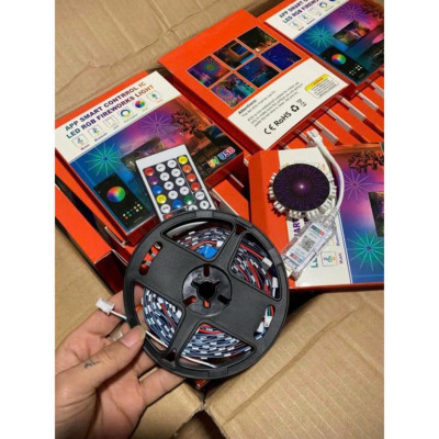 Đèn Led Dán Tường RGB 16 Màu Cảm Biến Âm Thanh Có Remote