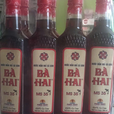 Lốc Chai Vuông Nhựa Tiết Kiệm Nước Mắm Cá Cơm Loại 1 Bà Hai ( 8 chai X 500ml ) 25 Độ Đạm