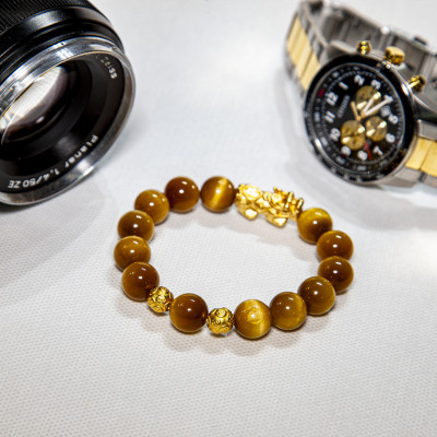 Vòng Tay Phong Thủy Nam Đá Mắt Hổ Vàng Thiên Nhiên Vip VN003 Mạng Thổ - Kim Tài Lộc