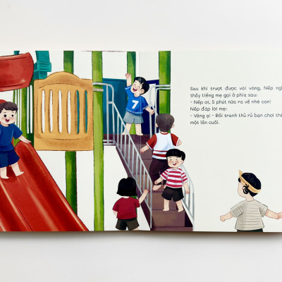 Bộ Sách Kỹ Năng Mềm Cho Bé - Bé Học Ứng Xử - LionBooks - Bộ 4 Cuốn Giấy Bồi Cứng