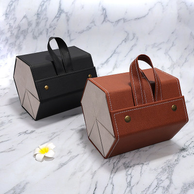 Hộp da PU đựng mắt kính 3 ngăn cuộn tròn , có nút bấm tiện lợi ,có thể treo hoặc xách , mang đi mọi nơi , bảo vệ mắt kính khỏi bụi và hư hỏng 