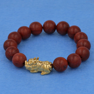 Chuỗi đeo tay gỗ đỏ 12 ly - cẩn Tỳ Hưu inox vàng VGOTHV12