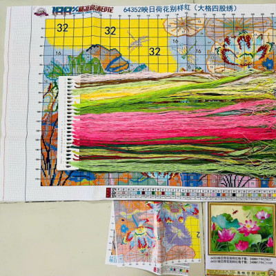 [Thêu 4 sợi] Tranh thêu kín chữ thập Hoa sen 64352, 9CT, kích thước 80 x 60 cm