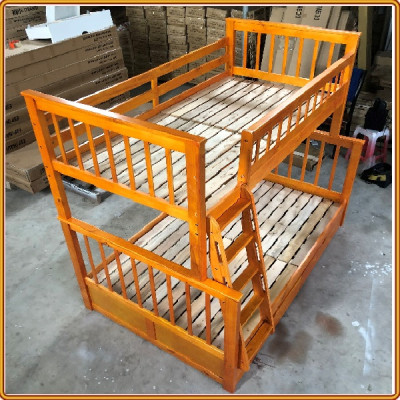 Giường 2 tầng màu vàng Tundo trên 1m dưới 1m2 kèm 2 học tủ
