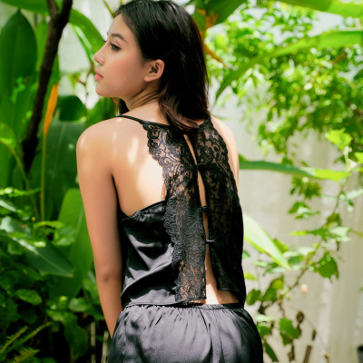 Bộ đồ ngủ dây ngắn Pink Sull  ren lưng đen