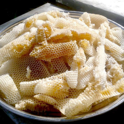 Sáp Ong Nguyên Chất 200g : Làm nến thơm, Làm Son dưỡng môi, giữ ẩm da, vật liệu làm bánh