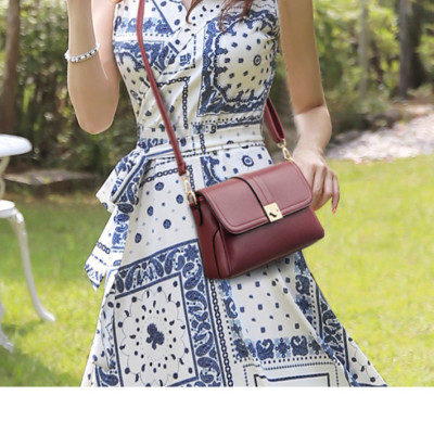 Túi xách nữ thời trang công sở cao cấp phong cách mới