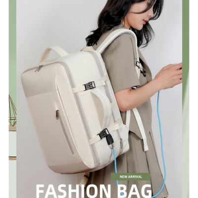 Balo laptop (15.6 inch) phong cách hiện đại - BEE GEE BLLT5622