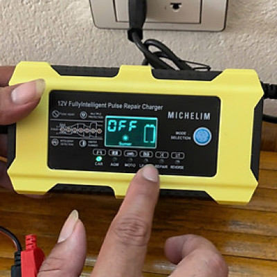 Bộ Sạc Ắc Quy Michel Công Nghệ Đức Sạc 7 Giai Đoạn Khử Sunfat Tự Động Thông Minh Cao Cấp 12v-6ah-100ah