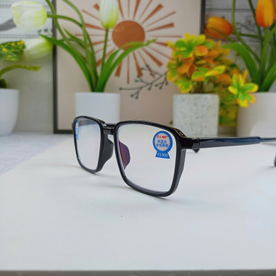 Kính đọc sách gọng nhựa TR90 phom to chống ánh sáng xanh