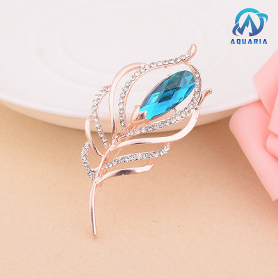 Trâm Cài Áo Nữ Quà Tặng Lông Vũ Đính Đá Saphia Xanh Trang Nhã Sang Trọng (Kèm Hộp)