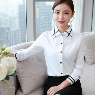 Áo sơ mi nữ trắng, áo sơ mi nữ công sở kiểu dáng basic, phối hạo tiết đen ở cổ và tay làm điểm nhấn HB147