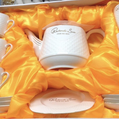 Bộ ấm chén pha trà sứ camelia kèm 7 đĩa lót tách ( Giao ngẫu nhiên ) - ANTH465