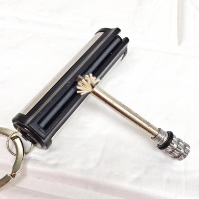 Bật Lửa Diêm Xăng Tròn Sinh Tồn Xài Xăng, Hộp Quẹt Diêm Xăng Vĩnh Cửu Tròn Có Móc Treo Chìa Khóa Đính Kèm Rất Tiện Lợi 