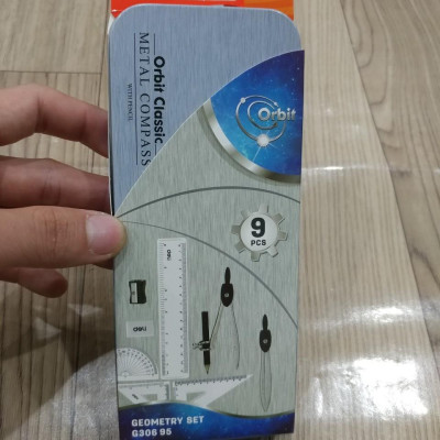 Bộ Dụng Cụ Học Sinh 09 Món - Deli G30695