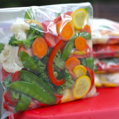 Thùng đá giữ nhiệt đa năng Vent Master Cool, tặng kèm set 16 túi Zip - nội địa Nhật Bản