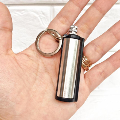 Bật Lửa Diêm Xăng Tròn Sinh Tồn Xài Xăng, Hộp Quẹt Diêm Xăng Vĩnh Cửu Tròn Có Móc Treo Chìa Khóa Đính Kèm Rất Tiện Lợi 