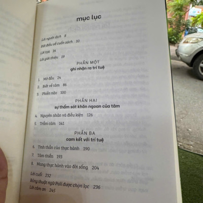(Tặng kèm bản nhắc nhớ “Để thực hành đúng”) KHI NHẬN BIẾT DIỄN RA TỰ NHIÊN – Sayadaw U Tejaniya – Nắng Mai dịch – Thiện Tri Thức – NXB Thế Giới