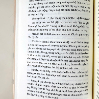 Sách - Mẹ Đức Ơi - 31 Câu Chuyện Làm Cha Mẹ Dưới Góc Nhìn Của Một Đứa Trẻ - Bìa Mềm