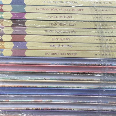 Combo Sách Lịch Sử Việt Nam Bằng Tranh ( Trọn Bộ 16 Cuốn )- Bìa Cứng - In Màu Toàn Bộ- NXB Trẻ ( Tặng Sổ Tay Xương Rồng )