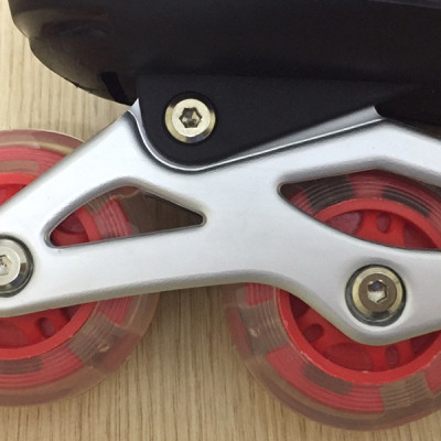 Giày Trượt Patin MacBuy Gắn Đinh Phát Sáng Cao Cấp (Size L) 