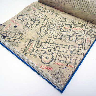 Harry Potter Part 3: Harry Potter And The Prisoner Of Azkaban (Hardback) Deluxe Illustrated Edition (Harry Potter và Tù nhân ngục Azkaban) (English Book)