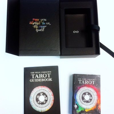 The Wild Unknown Tarot Deck and Guidebook (Official Keepsake Box Set)