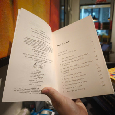 Sách - Overcoming Health Anxiety: A self-help guide using cognitive behavioural techniques by Rob Willson