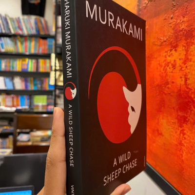 Sách - A Wild Sheep Chase by MURAKAMI Haruki - International Best Seller/Science Fiction & Fantasy