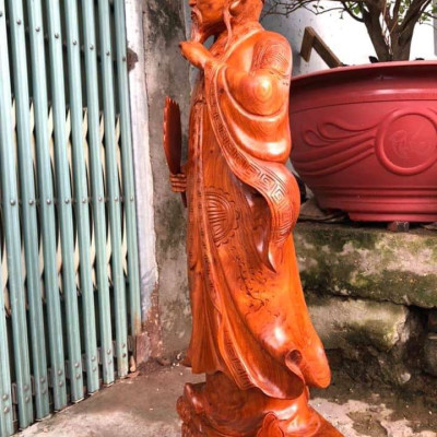 Tượng khổng minh ( gia cát lượng ) bằng gỗ hương đá kích thướct 80×27×17cm