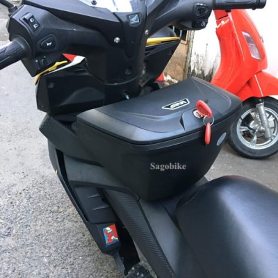 Thùng giữa Givi G10N kèm bát gắn cho xe Winner V1, thùng giữa Winner 150
