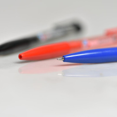 Bút Bi Thiên Long TL-023 ( Xanh+Đen+Đỏ )