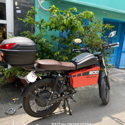 Thùng Givi B27N gắn cho xe máy điện Datbike Weaver 200, thùng Givi B27N và baga gắn cho Weaver200