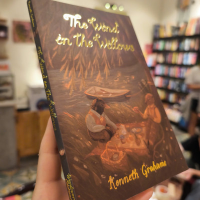 Sách - The Wind in the Willows by Kenneth Grahame - Classics/ Fiction /Childrens in English