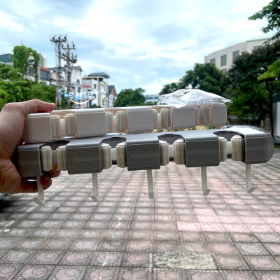 Giá Đỡ Chổi 4 Lỗ Kẹp Cây Lau Nhà 5 Móc Treo Khăn Bàn Chải Cọ Tắm Đa Năng Hamart Dán Tường Siêu Dính