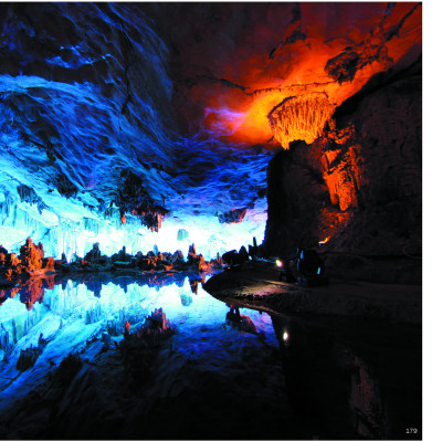 Các Địa Danh Đẹp Nhất Thế Giới (Bìa cứng - In màu)