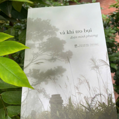 Và Khi Tro Bụi (tái bản)