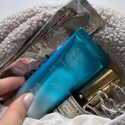 Kem Chống Nắng Giảm Nhờn Bóng Da Sunkiller Kissme Perfect Water Essence (50 G)