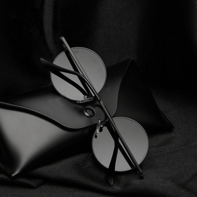 Kính râm Mắt tròn xoe thầy đồ