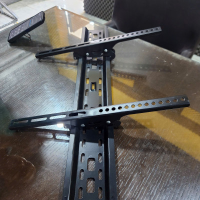 Khung treo tivi nghiêng D01 Thiết Kế Nghiêng, Chắc Chắn, Phù Hợp Mọi Không Gian - Hàng nhập khẩu