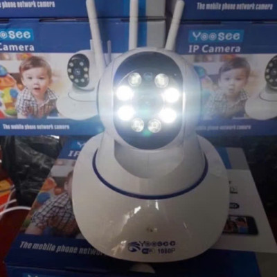 Camera 3 dâu ghi hình sắc nét xoay 360 độ 